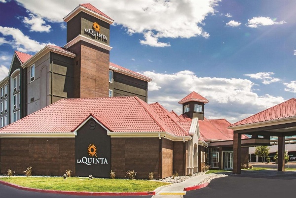 La Quinta Inn & Suites by Wyndham Las Vegas Summerlin Tech image 2