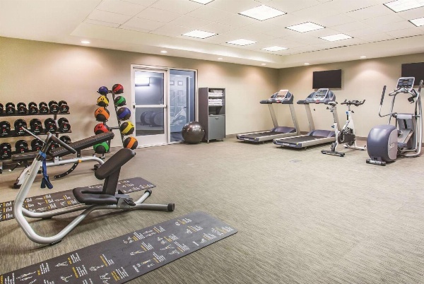La Quinta Inn & Suites by Wyndham Las Vegas Summerlin Tech image 6