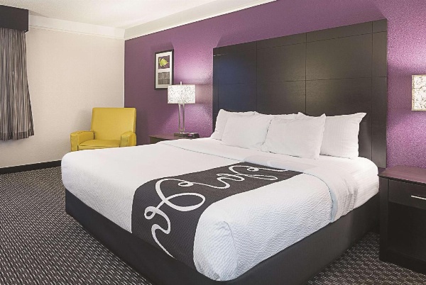 La Quinta Inn & Suites by Wyndham Las Vegas Summerlin Tech image 7